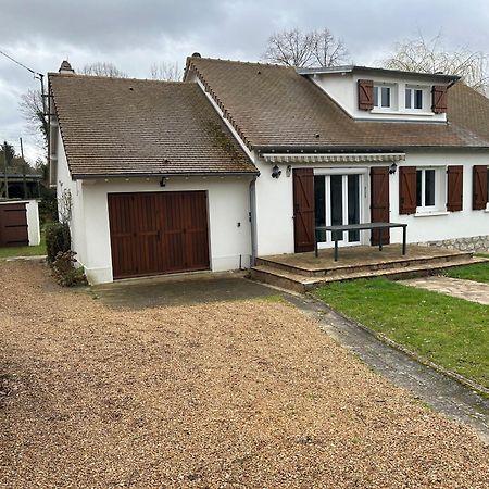 Maison Au Calme Avec Riviere A Cote De Chartres Saint-Prest Екстериор снимка