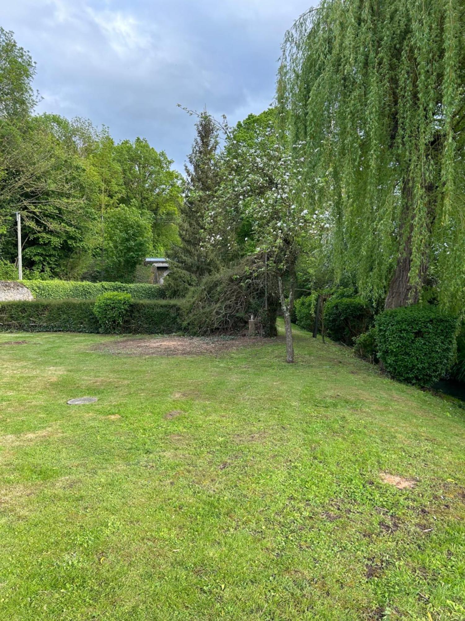 Maison Au Calme Avec Riviere A Cote De Chartres Saint-Prest Стая снимка